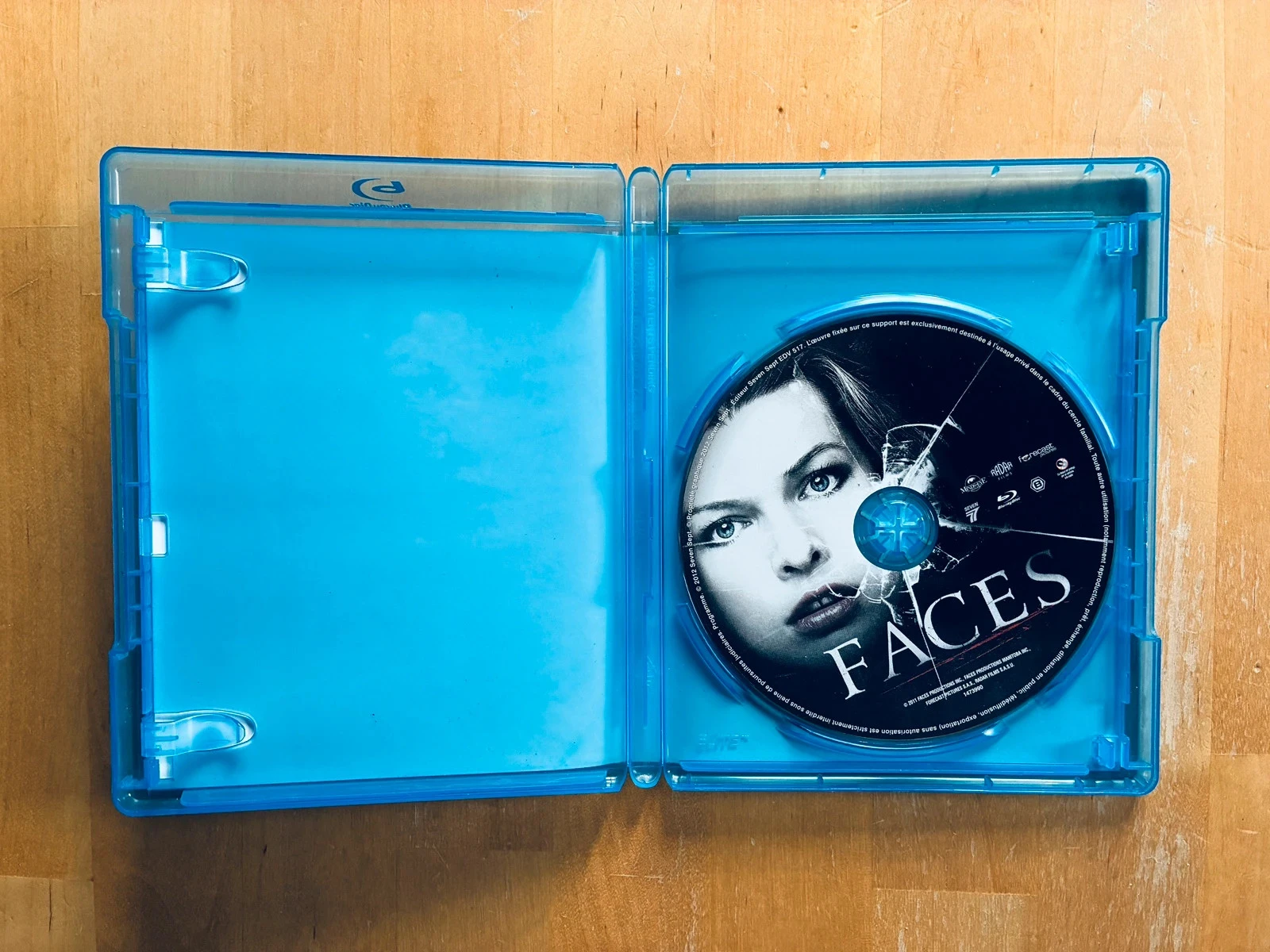 Blu-ray Faces Milla Jovovich. – photo 2